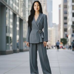 VINTAGE PANTSUIT 80s DANNY&NICOLE Pinstripe Gray Tan Blazer